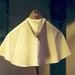 @CapeRear.jpg (13788 bytes)