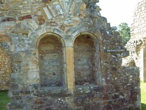 57.jpg (26577 bytes)