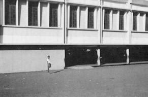 IMBombay77.jpg (15444 bytes)
