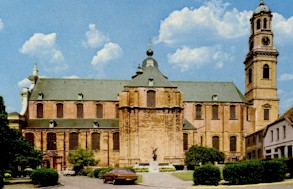 IMNinove01.jpg (24343 bytes)