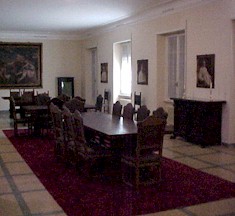 Curia30.jpg (16797 bytes)